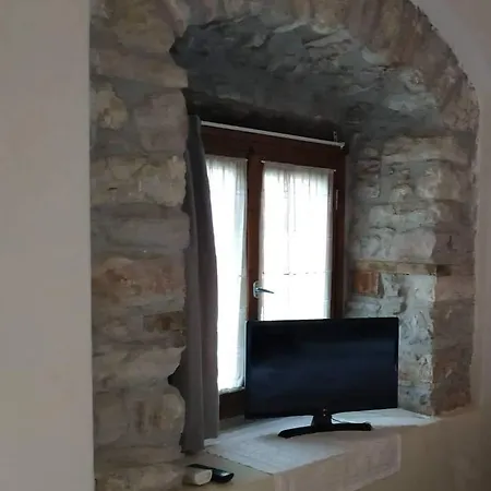 Stone Built 아파트 Manesi